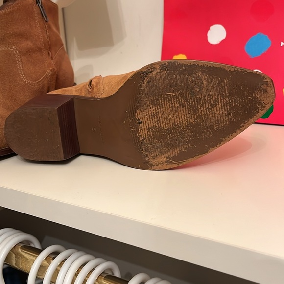 Madewell bootie, cognac suede size 6 - Picture 4 of 7
